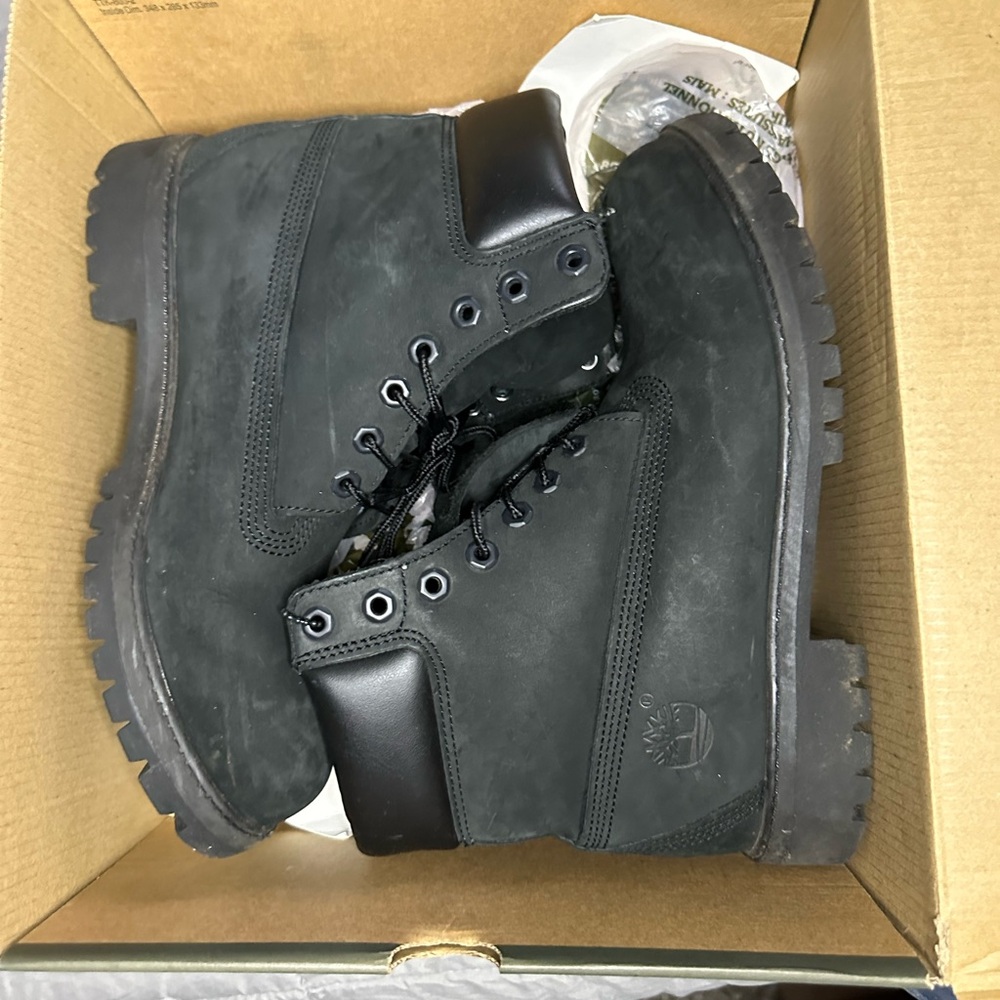 TIMBERLAND’S BLACK - Picture 2 of 3